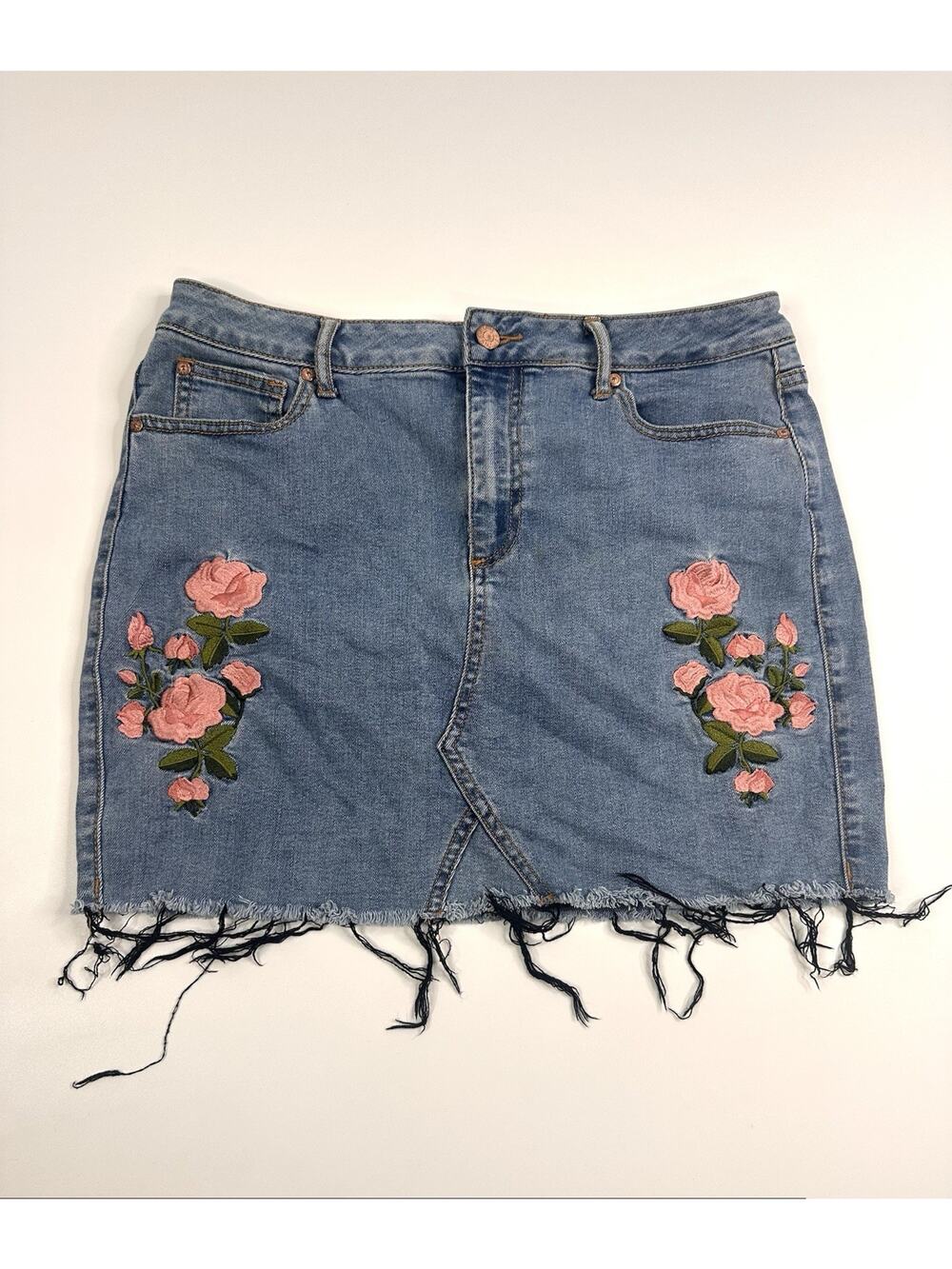 GUESS Y2K Denim Skirt Embroidery Denim Mini Skirt Large Los Angeles Roses 90s